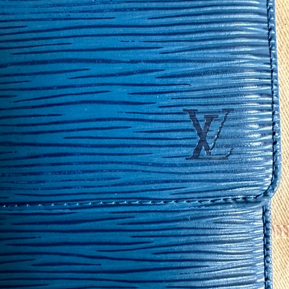 Louis Vuitton Blue Epi Leather International Long Wallet & Dust Bag - Authentic - Picture 6 of 13